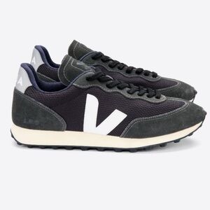 Veja Women’s Rio Branco Alveomesh in Black/White/Oxford Grey